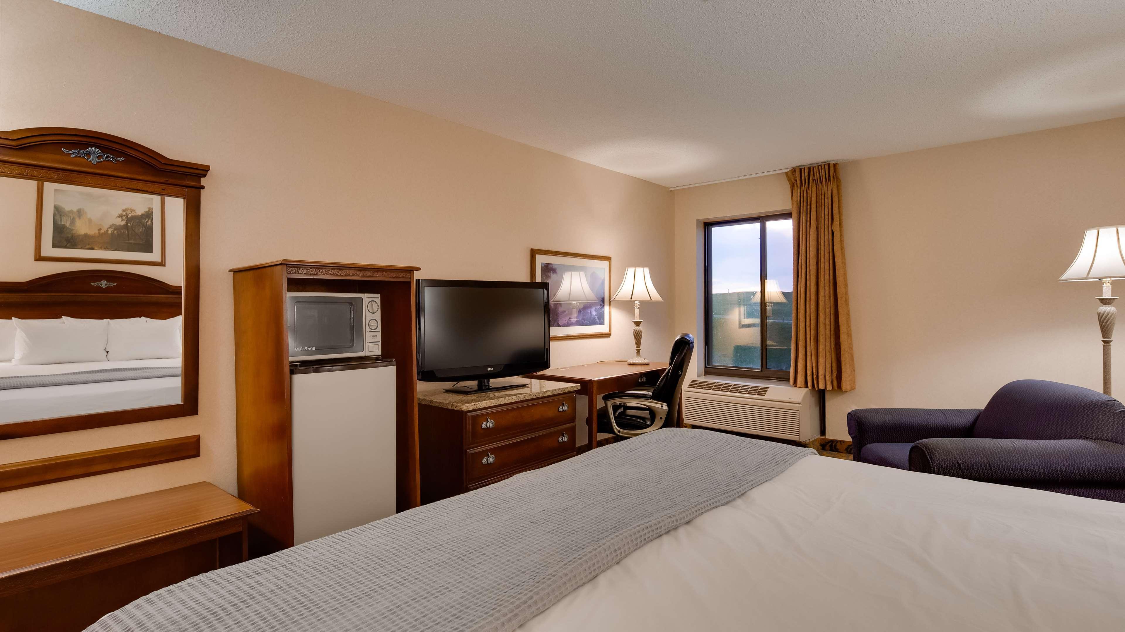 Surestay Plus Hotel By Best Western Cheyenne Exterior photo