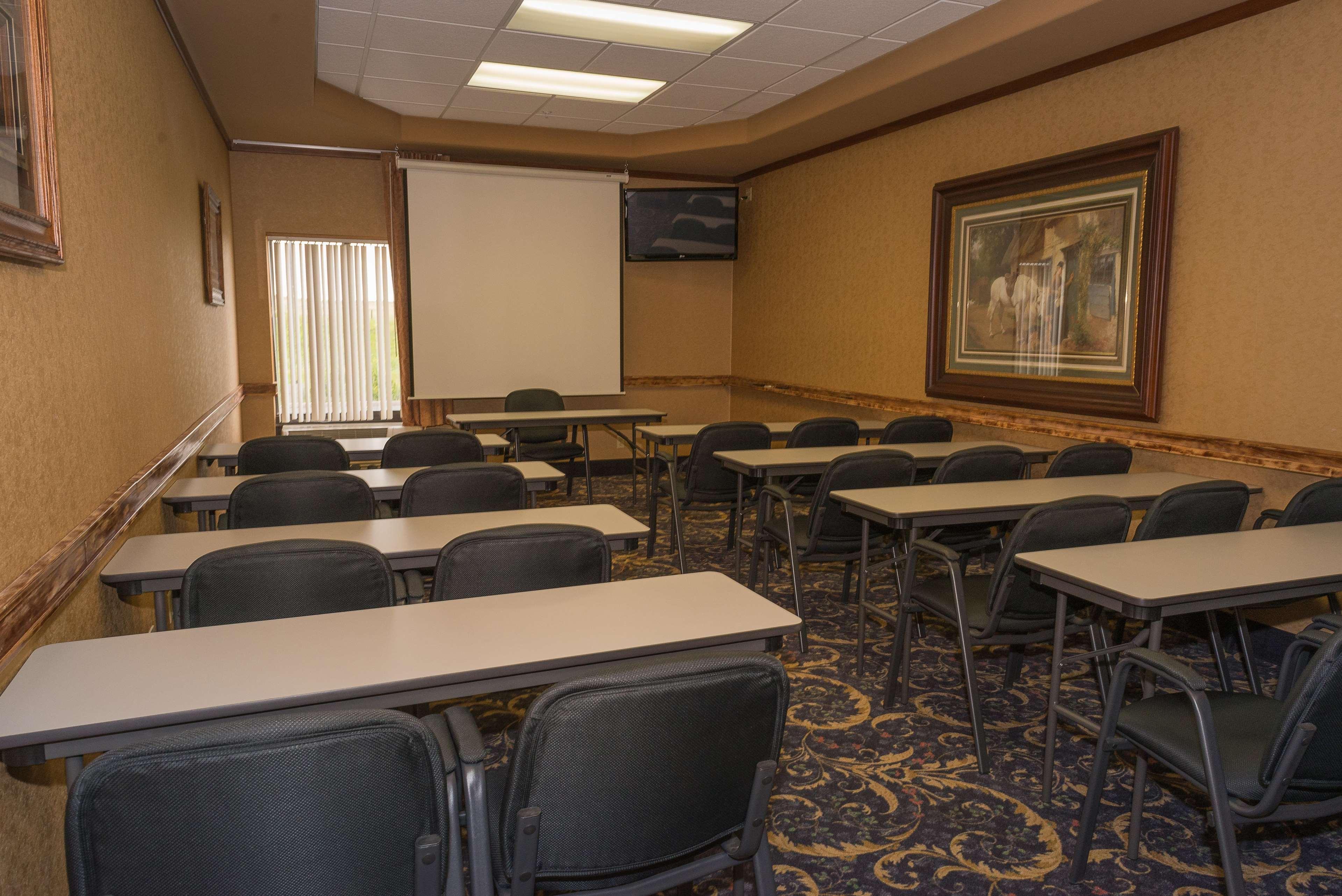 Surestay Plus Hotel By Best Western Cheyenne Exterior photo